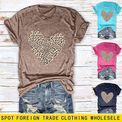 Damski T-shirt Casual z Nadrukiem Leopardziego Serca - Okrągły Dekolt, Krótki Rękaw