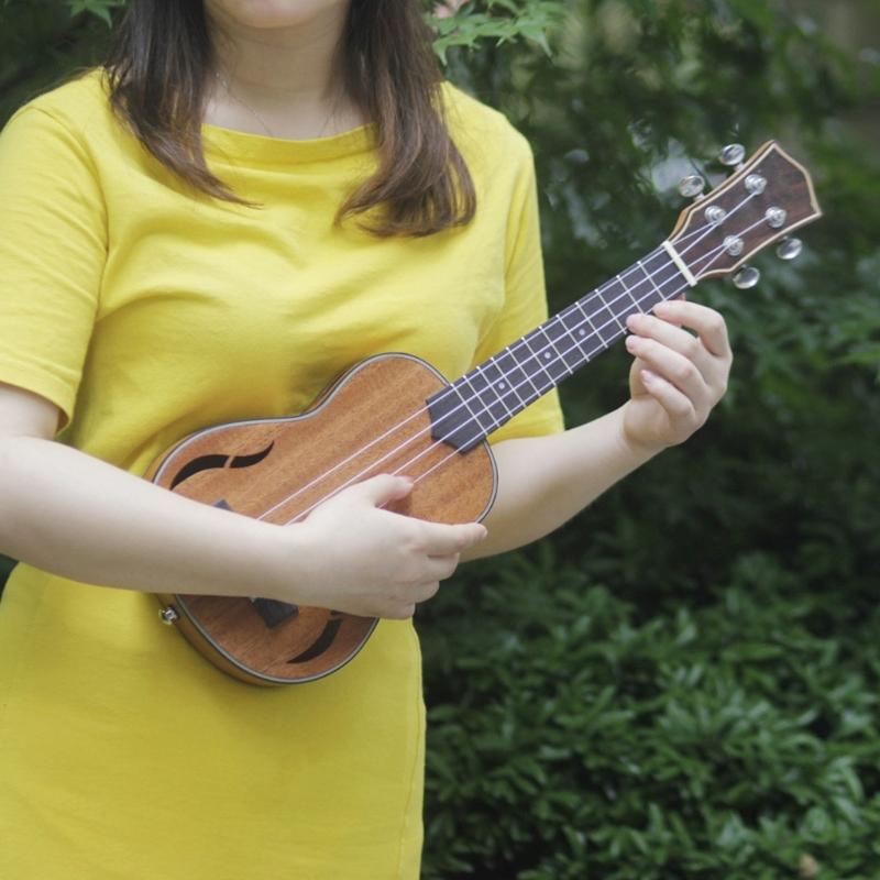 4 Strings Ukulele Wood Gift Professional Ukulele Set with Bag Wood Ukelele Kits Children Small Ukulele Educational Toy