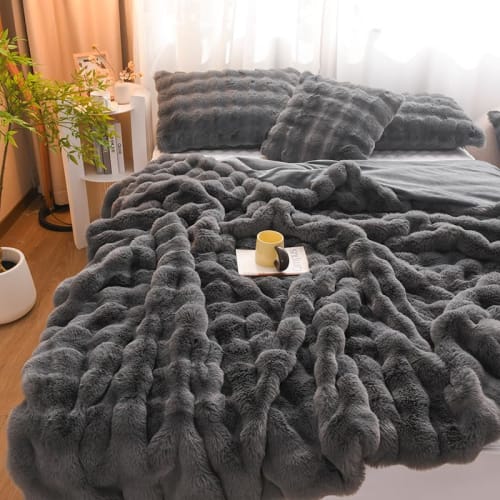 Lautem Blanket - Trending On TV & Social Media: Fluffy Blanket, Stylish and Soft, Perfect for Throws and Sofas, Soft To the Touch, Non-Shedding, Washa