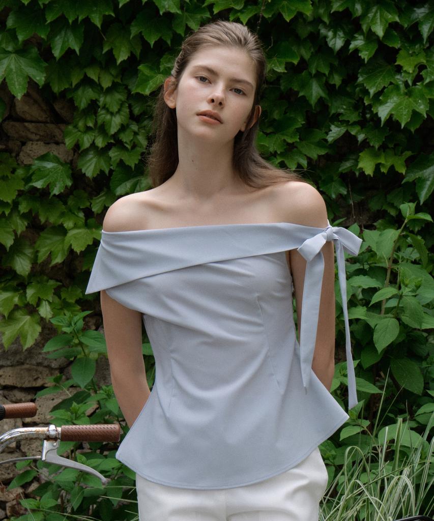 REORG Gir Tie Off Shoulder Blouse Ash Blue