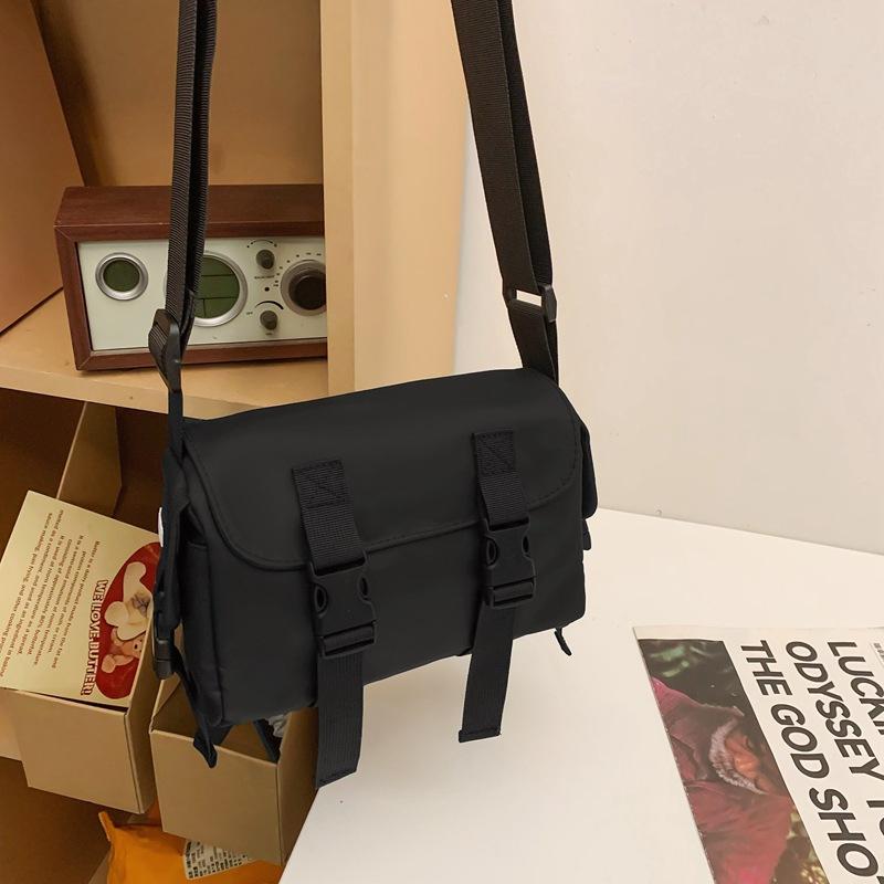 New niche messenger bag street shoulder bag trendy brand casual versatile men's and women's fashion messenger bag