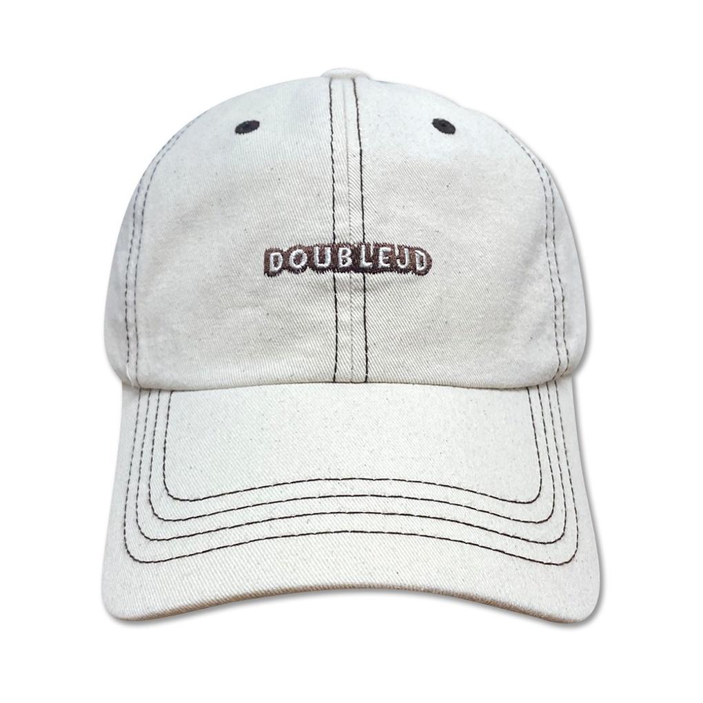 Бейсболка с вышитым логотипом Стич