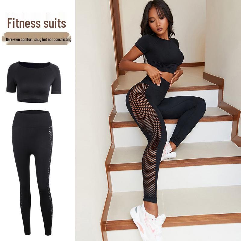 European & Asian Yoga Outfit: Short Sleeve T-Shirt & High Waist Hip-Lifting Pants for Sports & Fitness