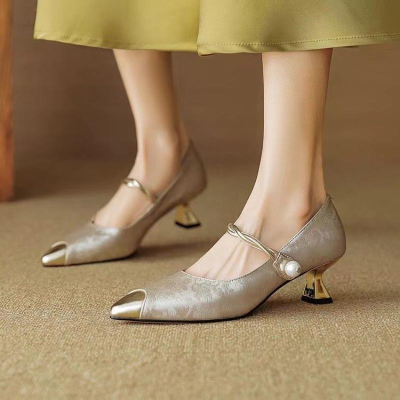 Fashion Solid Med Heel Sandals for Women New Hot Sale Summer One-line Buckle Ladies Shoes Baotou Thin Heels Women's Sandals