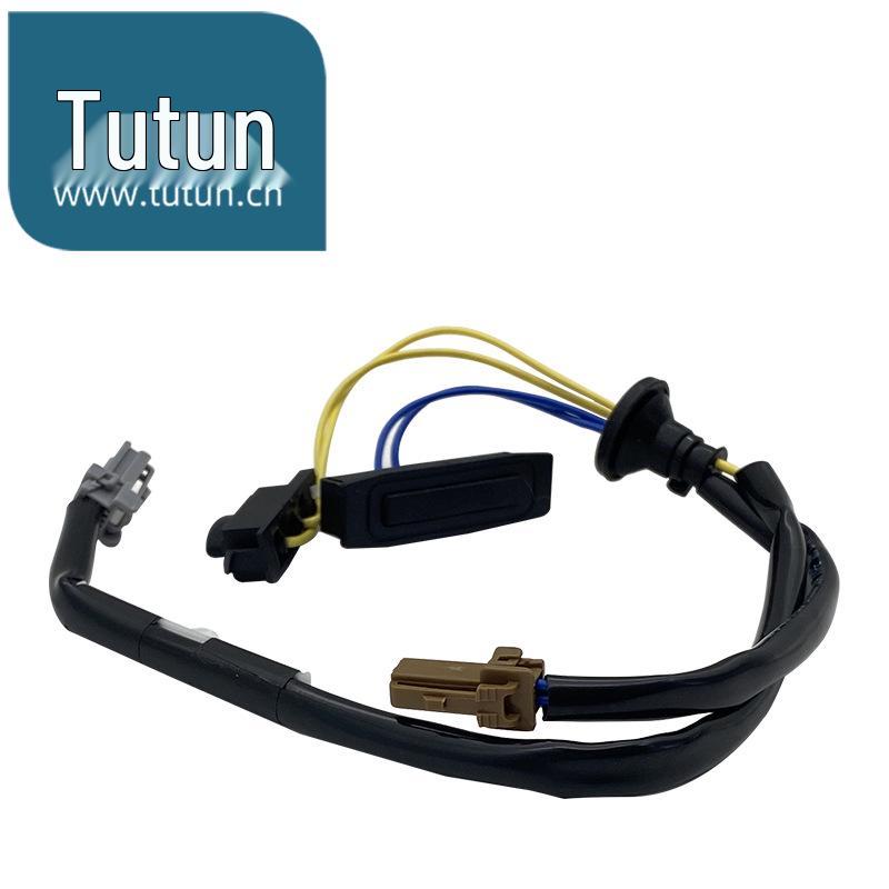 

Compatible Tailgate Switch Trunk Button for 2005-2010 Tiida Livina Tutu