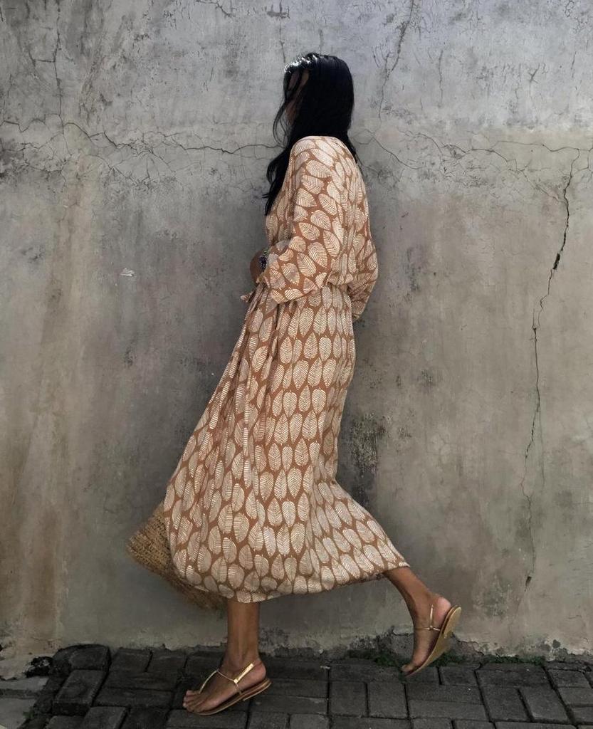 Cardigã Cover-Up de Viscose com Estampa de Folhas e Proteção Solar