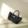 New First-layer Cowhide Lychee Pattern Handbag 2025 Simple Commuting Versatile Single Shoulder Messenger Bag Horizontal Platinum Bag