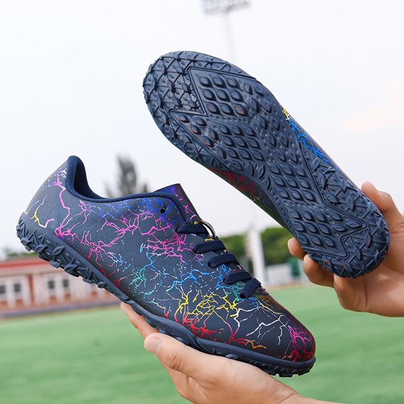 Fashion Men's Soccer Shoes TF Non-Slip Turf Soccer Cleats Lace Up Training Shoe Ultralight Sneaker Light Low Top Football Boots 35-45