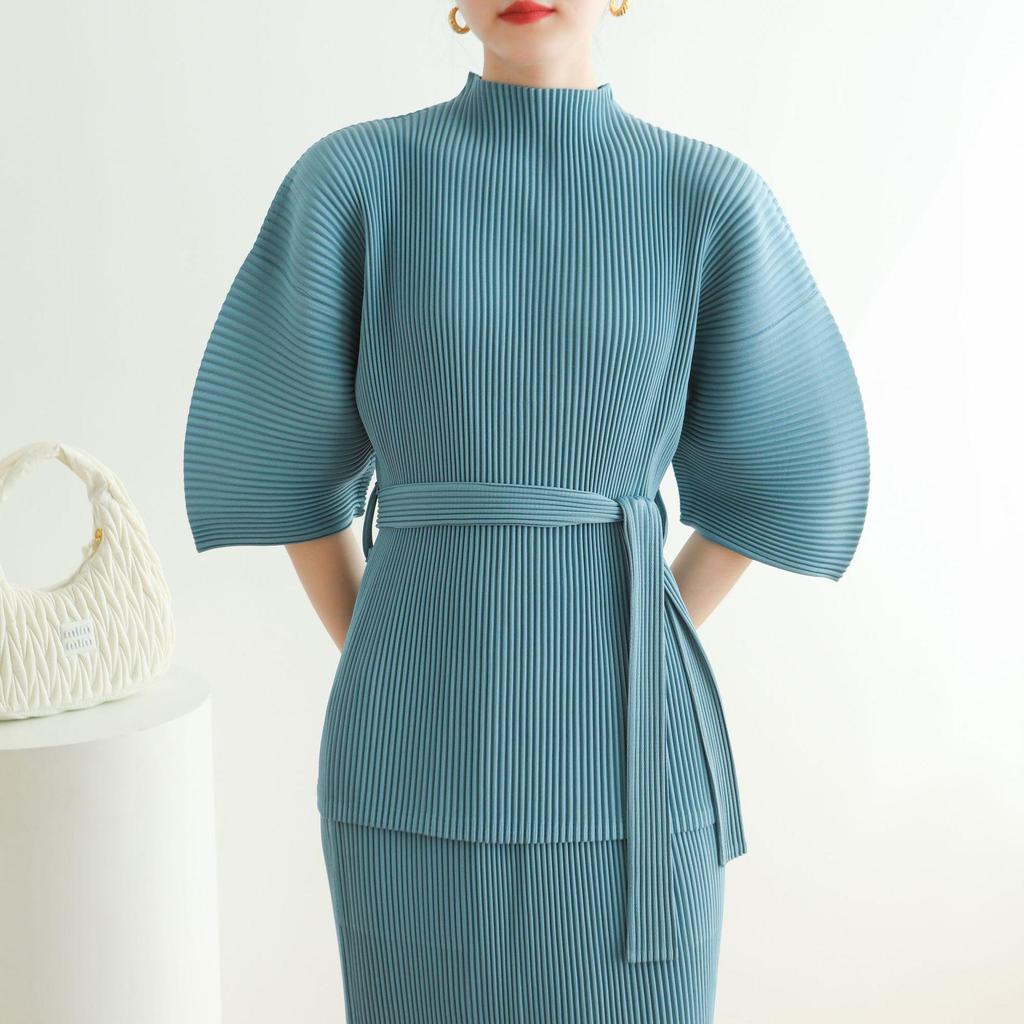 2026 Spring Miyake High-End Pleated Batwing Sleeve Casual Top