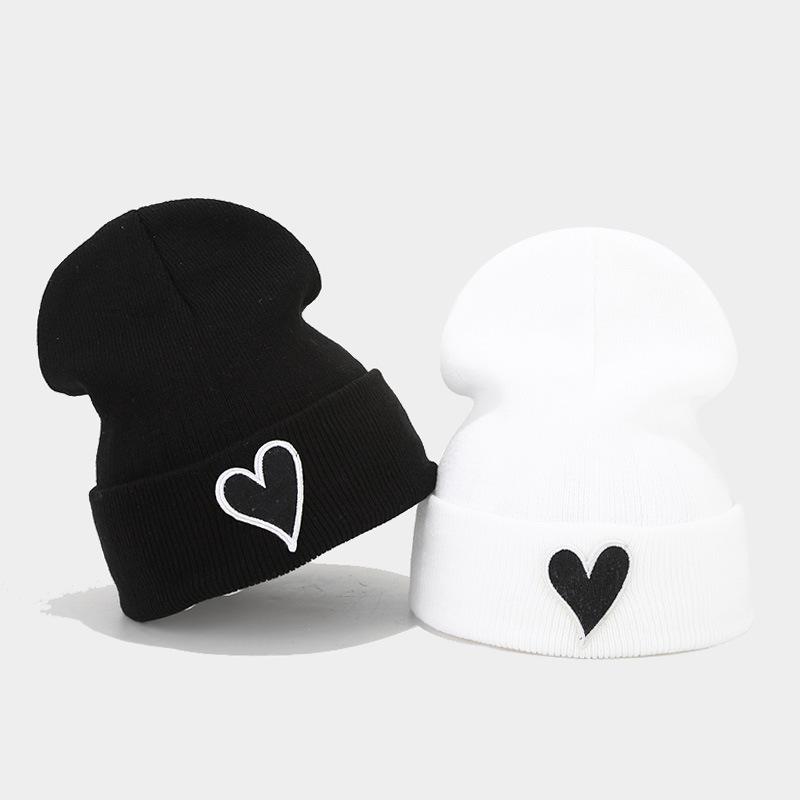 European and American Simple Love Embroidery Sticker Knitted Hat Men and Women Street Fashion Warm Pile Hat Autumn and Winter Personality Cold Hat