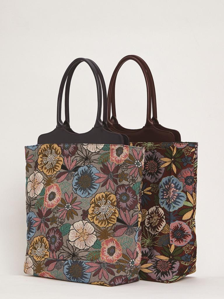 Iroas Vera Tote Bag