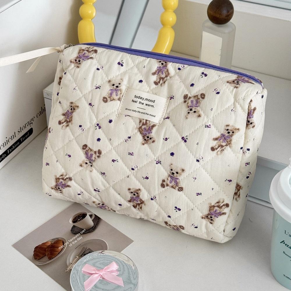 Fashion Women Cartoon Bear Makeup Bag Large Capacity Cute Travel Organizer Quilted Pouch Bag Ladies Toiletry Storage Handbag