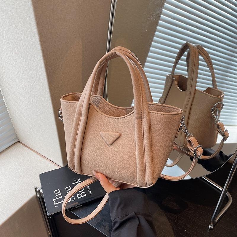 New simple and fashionable portable bucket bag female texture casual messenger bag shoulder tote bag