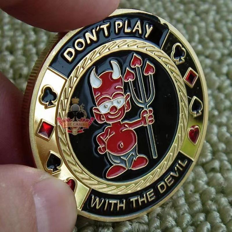 Texas Hold'em, Kovové tlakové karty, Šťastné mince, Kódy domů s blindy, dealer, Plný tlak all-in, žetony, tlakové karty