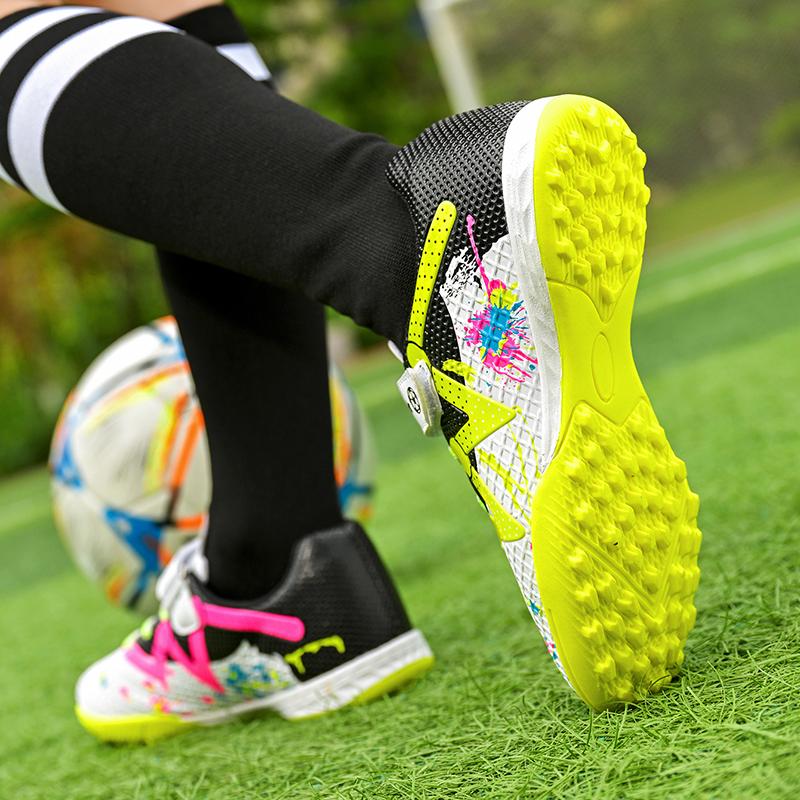 Jungen/Kinder Gummi rutschfeste kurze Spike Klettverschluss Schnürung Kunstrasen Fußballschuhe
