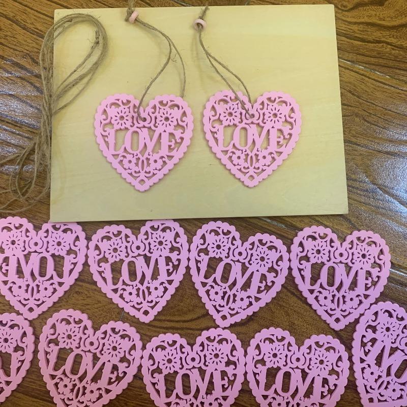 Mother's Day Pink Heart Wood Pendant Gift, Wooden Chip, Heart-shaped Wedding Pendant, Wooden Handicraft Decoration