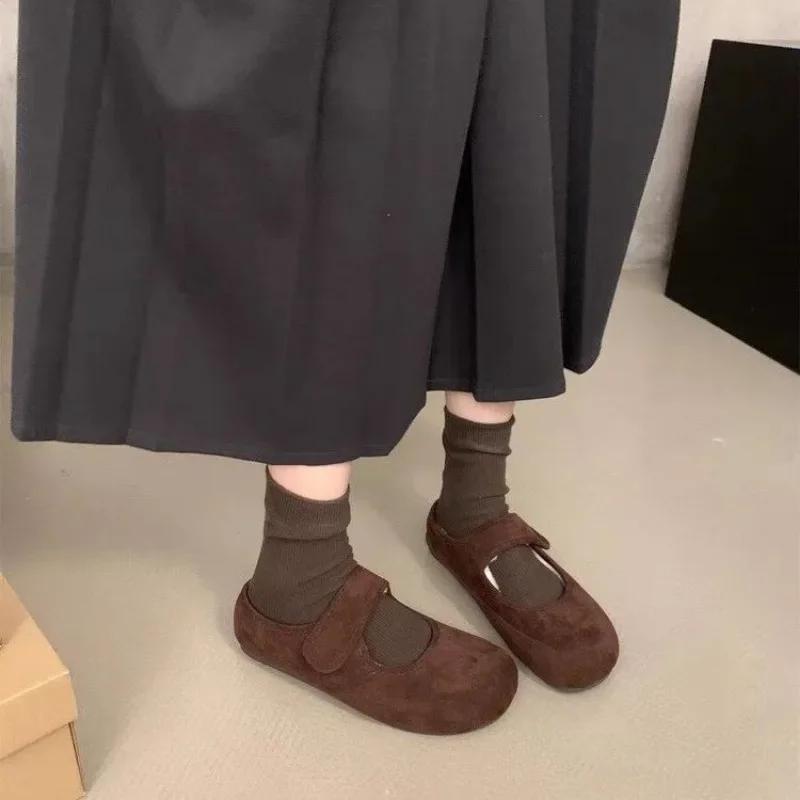 2025 Winter New Velvet Warm Cotton Shoes Women's Round Head Shallow Mouth Casual Sports Shoes Retro Soft Bottom Cotton Shoes