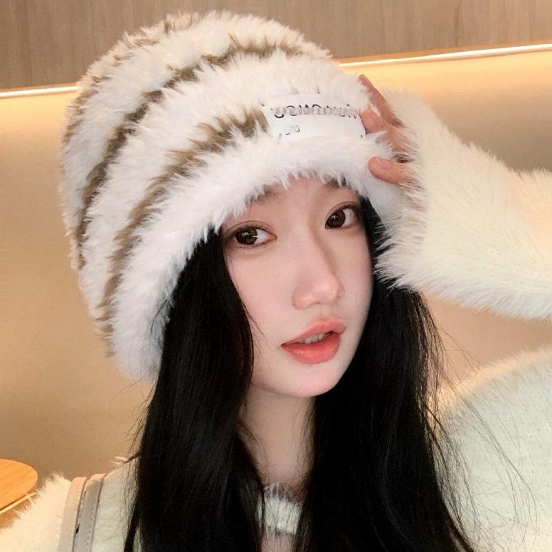 Big head circumference hat Women's knitted hat Striped face Small plush hat Warm windproof ear protection Wool hat Versatile hat