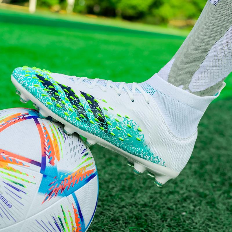 

High-top foreign trade men s football shoes men s and women s sports football shoes broken nails college students football game training shoes 35