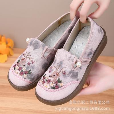 Old Beijing Cloth Shoes Mother Shoes Autumn Breathable Non-slip Soft Sole Old Man Shoes Women Old Embroidery Embroidery
