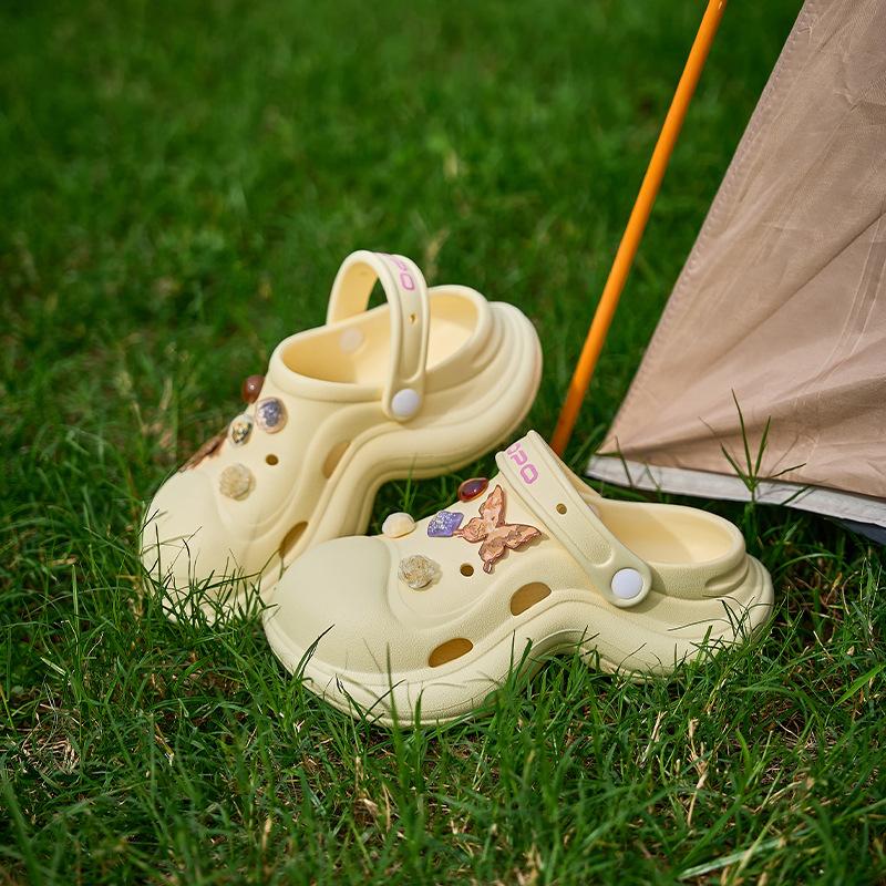 Heightened Wear-resistant Hole Shoes, Women's Summer New Fashionable and Breathable Outer Wear Non-slip and Deodorant Bag Head Slippers