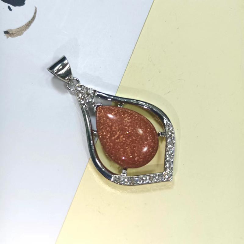 Geometric Shell Pendant Necklace With Abalone Beads And Gold Inlay For Fashion Jewelry Lovers