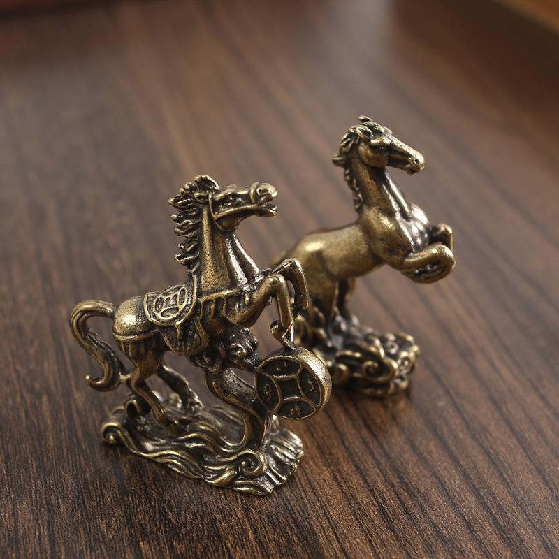 Brass Horse Small Ornament: Pure Copper Tea Pet for Desktop, Symbolizing Fortune, Success, and Zodiac Horse Arrival.