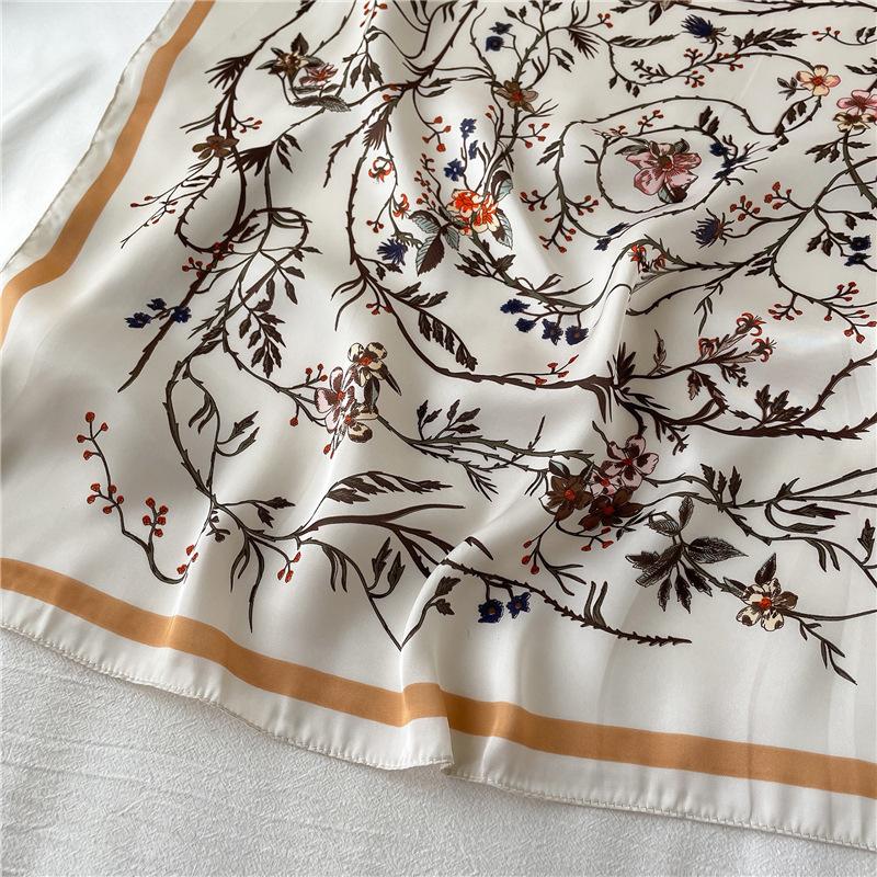 Simple and elegant flower small square scarf women's literary and elegant imitation silk scarf Korean version autumn and winter scarf neck scarf
