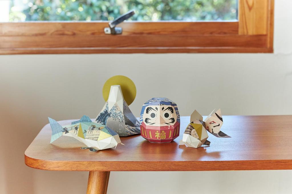 [Paper Craft] KAKUKAKU Ukiyo-e Goldfish by Toshusai Sharaku, Edobei of Otani Oniji III [InteriorMade in Japan]