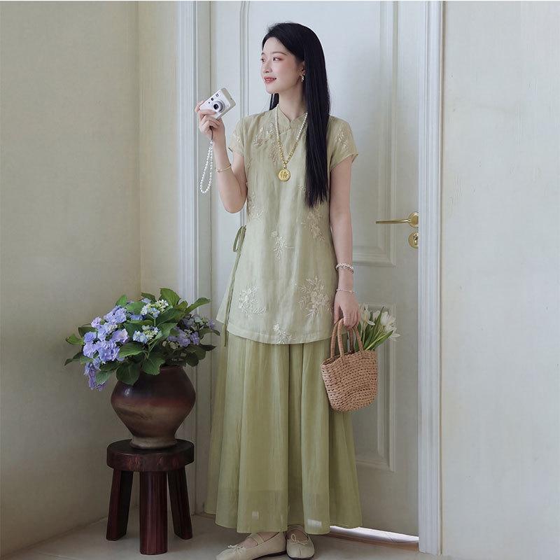 

Retro Chinese Style Green Camisole Dress and Slimming Two-Piece Set - Spring/Summer 2022 Collection Medium