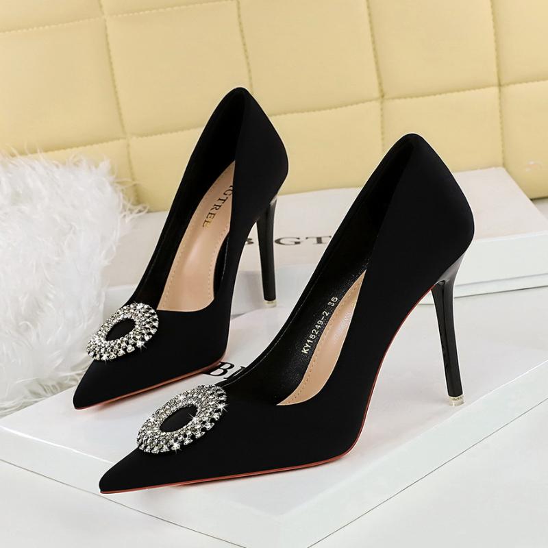 European American Fashionable Shallow Mouth High Heel Shoes Rhinestone Round Buckle Single Shoes Pointed Toe Thin Heel Shoes