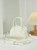 New minimalist and trendy multi-functial portable bowling bag suitable for daily shopping and friend gatherings