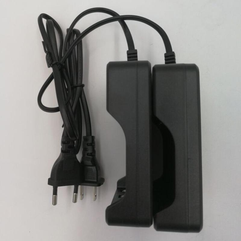 4-Slot 18650 Lithium Battery Charger with Cable for Strong Light Flashlights, 4.2V, US/EU Plug