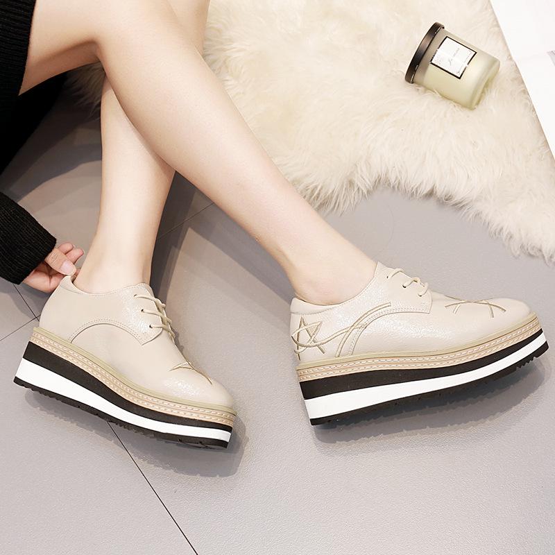 Spring 2024 Tied Round-headed Thick-soled Muffins with Raised Slopes, Women Casual British Style Small Leather Shoes. HZB