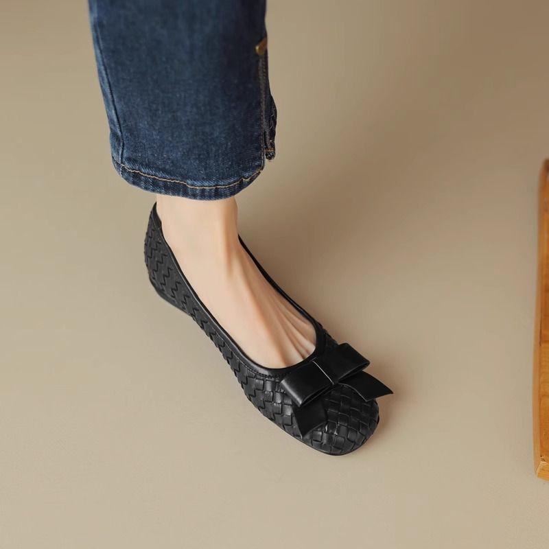 Spring and autumn leather light mouth woven bow grandma shoes women's autumn new round head flat bottom one pedal single shoes