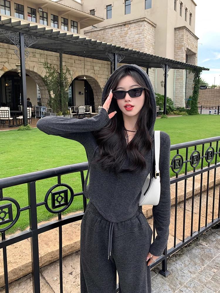 Autumn/Winter Korean Style Slim Wide-Leg Pants & Sports Top Set for Women - Waist-Cinching Fashionable Two-Piece