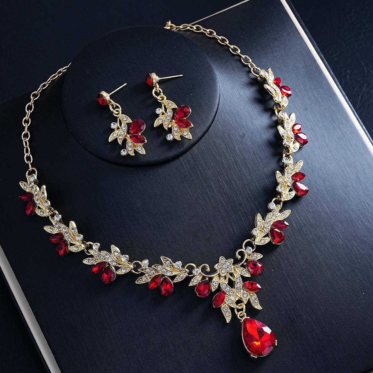 Elegant European & American Style Floral Necklace & Earrings Set for Brides – Luxurious Jewelry