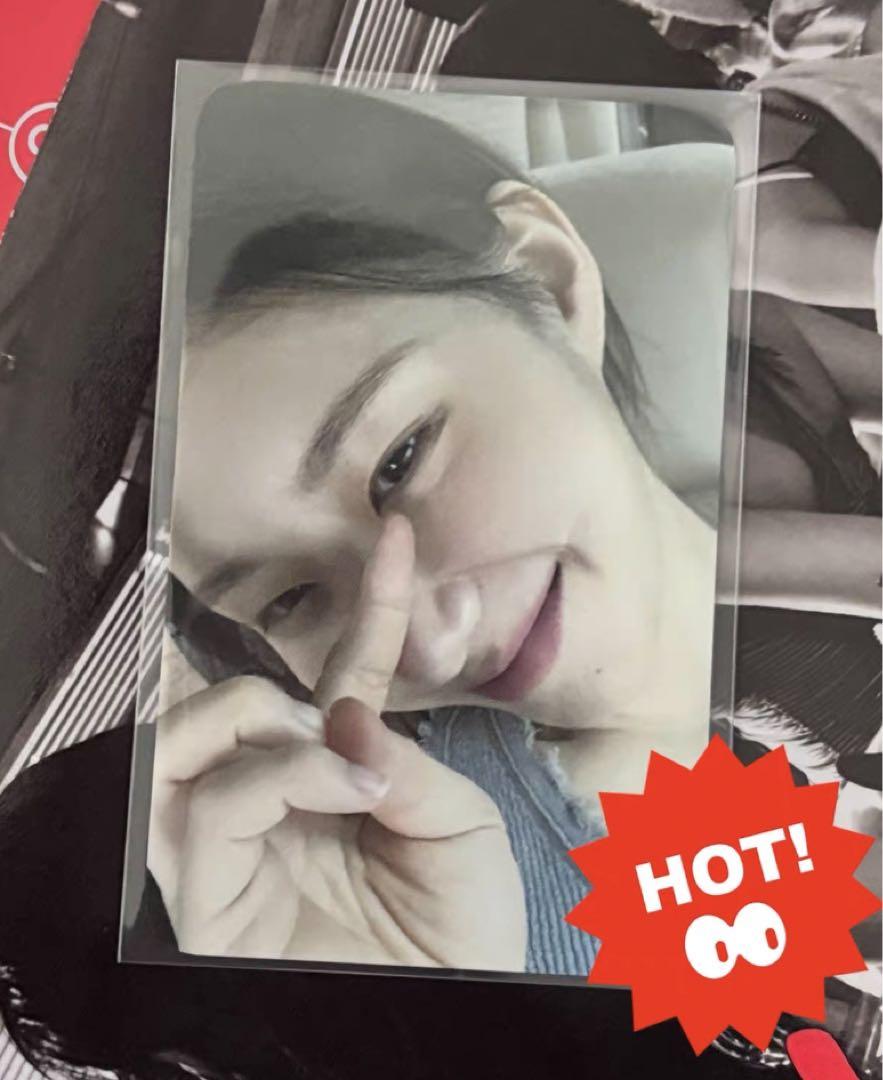 

[USED] ITZY Chaeryeong GWBG Sanok Pre-recorded Bonus Trading Card 4