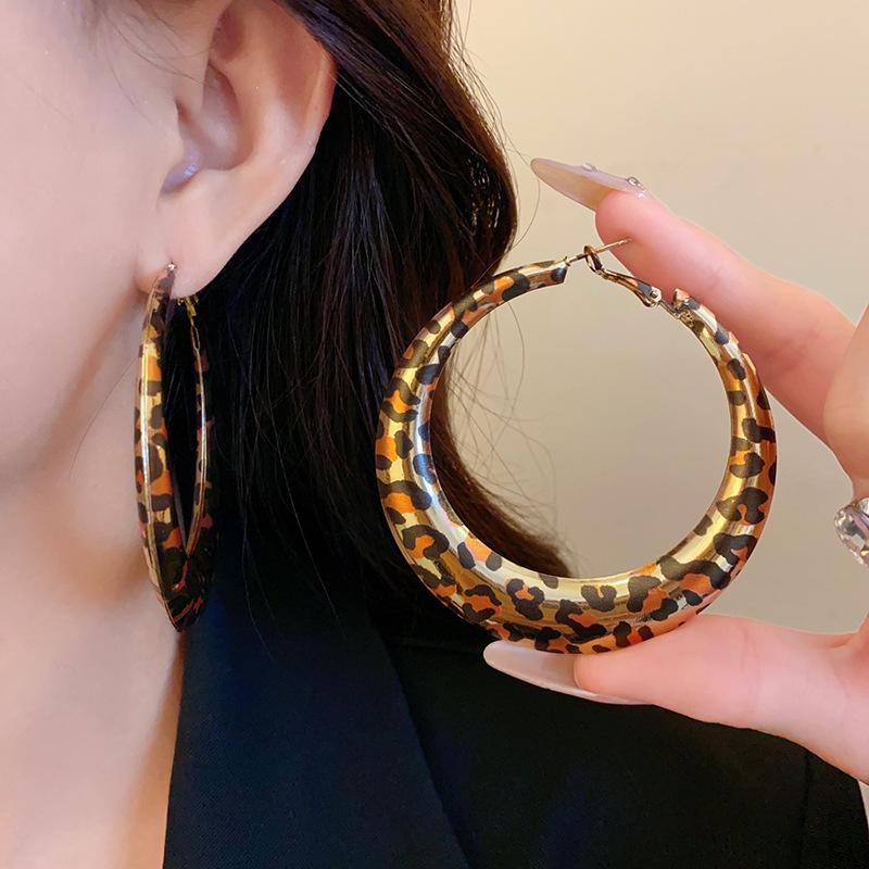 High-End Retro Leopard Print Herzohrringe - Silber Stecker Nische Maillard Stil für Damen