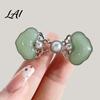 Clothing Fastener Chinese Style Faux Jade Brooch Vintage Cardigan Sweater Cincher Clip Dress Clip Shirt Pin with Pearl Jewelry Gift for Women Waist