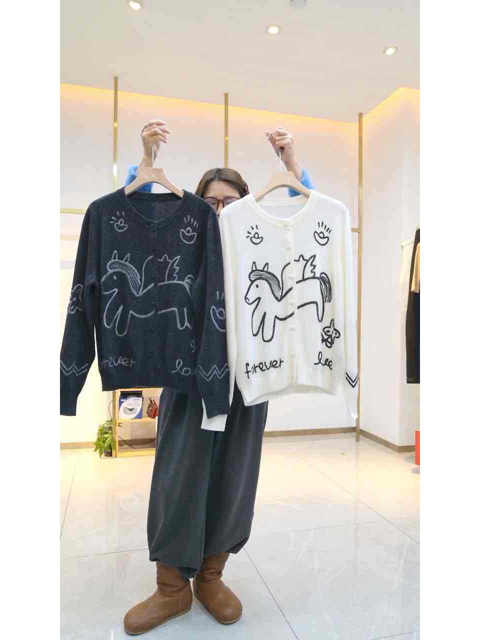 Horse Embroidered Spring Wool Cardigan One Size белый