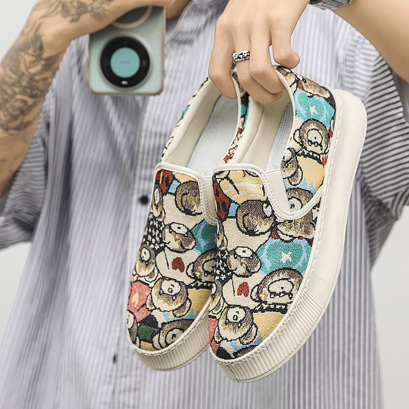 Super Light Athletic Canvas For Men Fashion Hard-Wearing Slip-On Male Footwear Breathable Casual Men  Embroidery Sneakers New