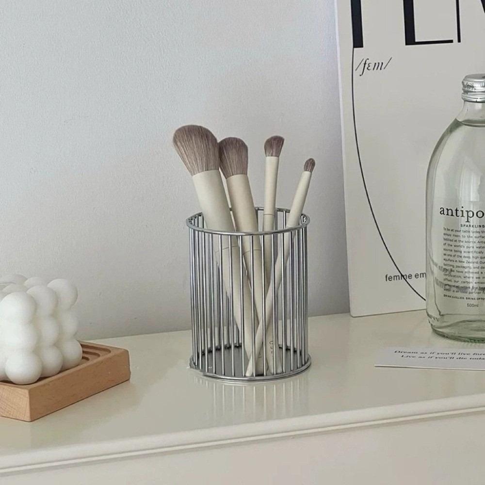 Metal Metal Pen Holder INS Style Pencil Holders New Cylindrical Case  Home Decor