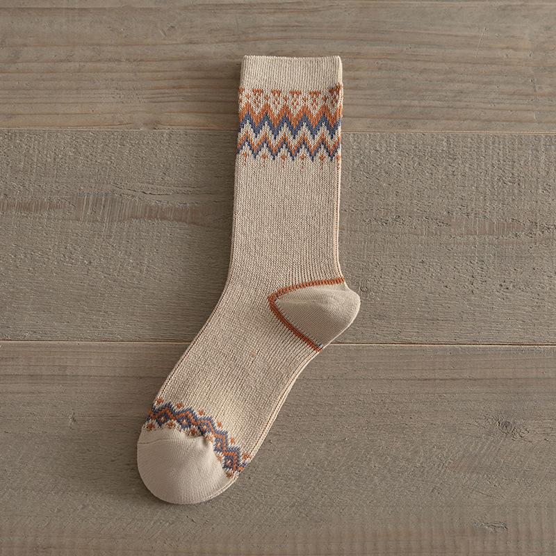 Autumn Winter Brown Mid Length Socks Fashion Grid Pattern Retro Fashion Mid Tube Sock Sweat Absorbing and Breathable Cotton Sock