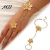Fashionable Flower Link Bracelet Gold Hand Chain with Finger Ring for Sophisticated Banquet Accessories Women, Hibiscus Flowers O Bracelet,