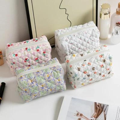 Floral Quilted Lipstick Storage Makeup Bag Women's Cosmetic Bag Travel Skincare Pouch Toiletry Organizer for Beauty Organizer