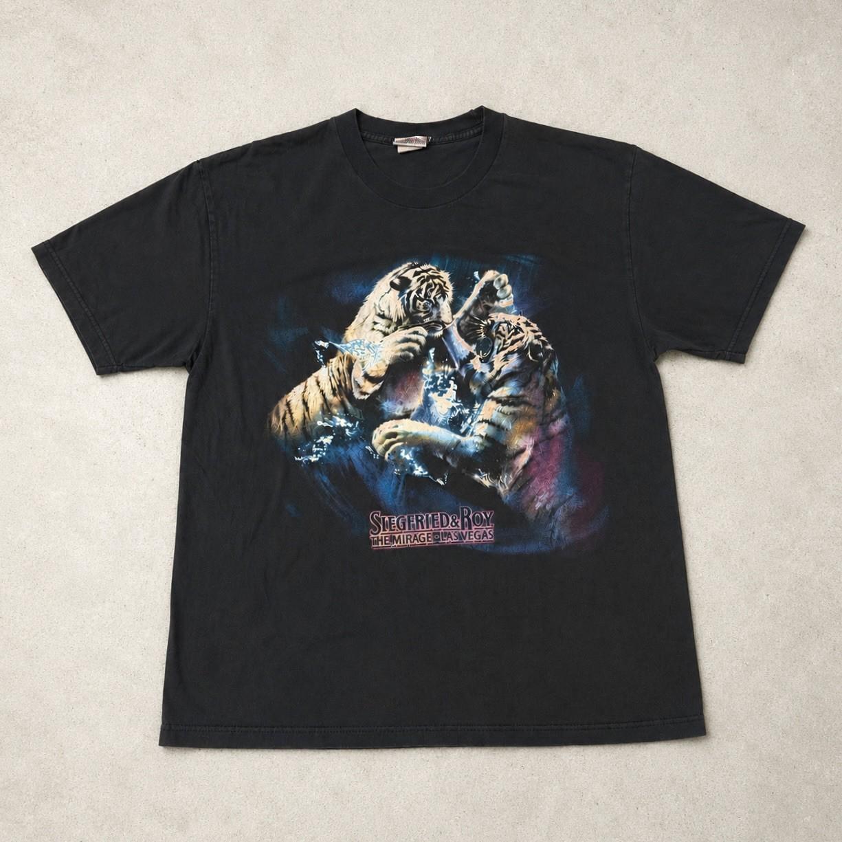Vintage 90’s Siegfried & Roy The Mirage Las Vegas Lion Animal T-Shirt Unisex T-Shirt XXXXL