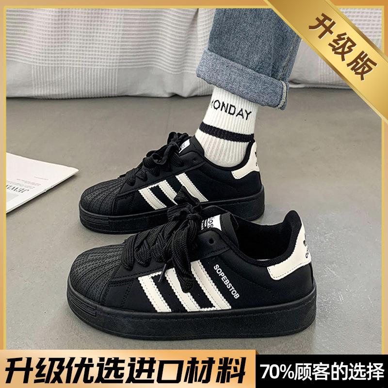 

Белые туфли с мыском-ракушкой женские весна 2025 новые туфли на плоской подошве, взрыв интернет-знаменитости, универсальная спортивная и повседневная обувь 40