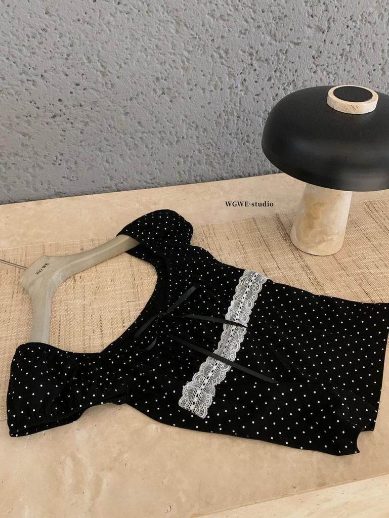 Petite Polka Dot Square Neck T-shirt - Women's Spring/Summer Slim Fit Short Sleeve Top