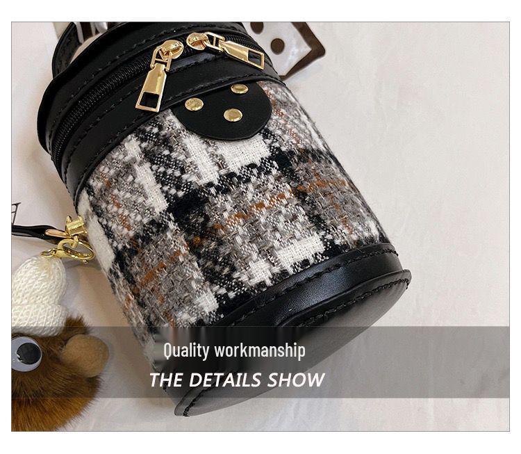 Handmade Woven Bucket Bag - Summer Small Crossbody & Shoulder Bag for Girlfriend or Bestie